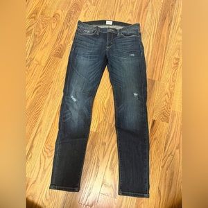 Hudson women’s distressed skinny Jean size 28